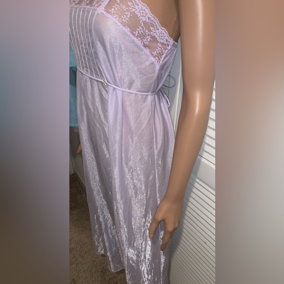 Vintage Undercover Wear 70s Lavender long nightgown Size Medium - Picture 4 of 8